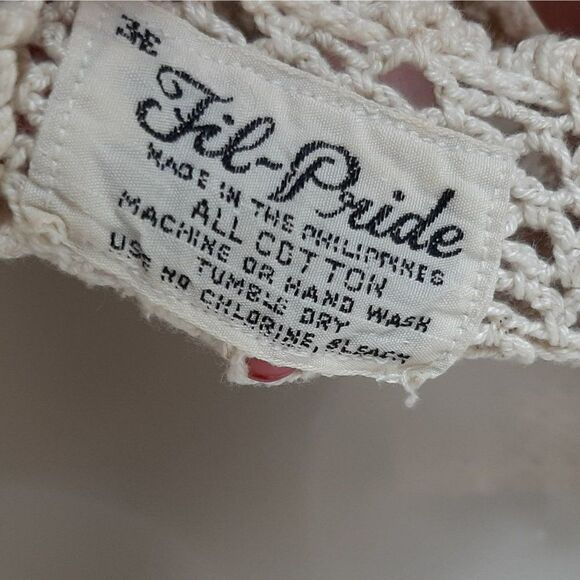 Fil-Pride Vintage Bohemian Crochet Top - Picture 5 of 6
